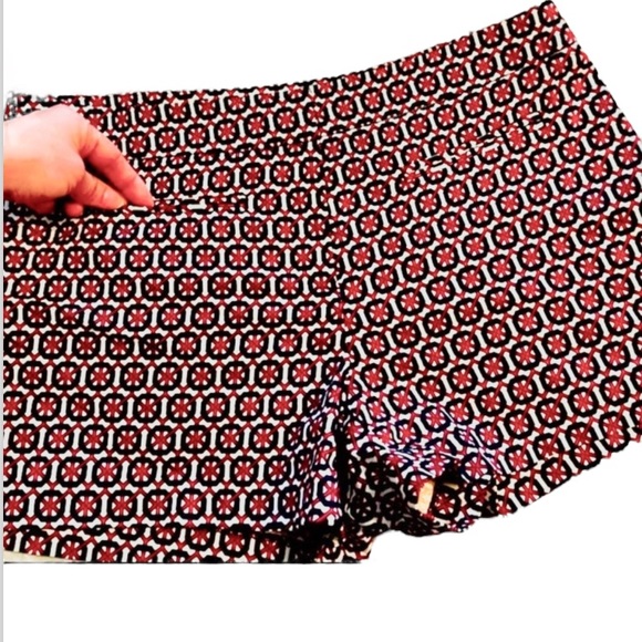 Dalia Collection | NWOT! Red Blue White Preppy Shorts w/ Pockets - Picture 4 of 5